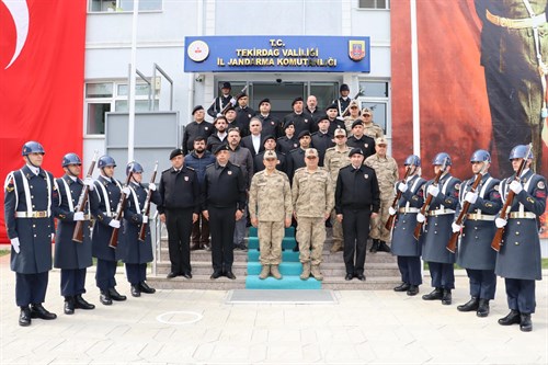 Jandarma Lojistik Komutanı Tümgeneral Münir GÜZEL, İl Jandarma Komutanlığımızı ziyaret ederek denetleme ve incelemelerde bulunmuştur.