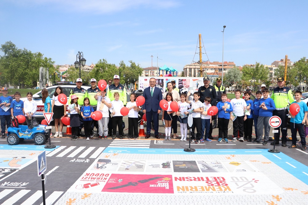 Tekirdağ İl J.K.lığı olarak Karayolu Trafik Haftası kapsamında gerçekleştirilen etkinliğe katılım sağladık.